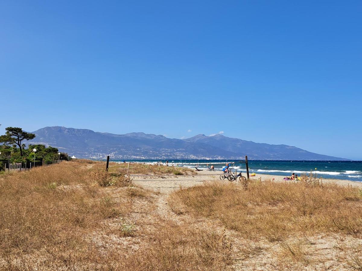 Mini Villa Jardin 50 M Plage ボルゴ エクステリア 写真