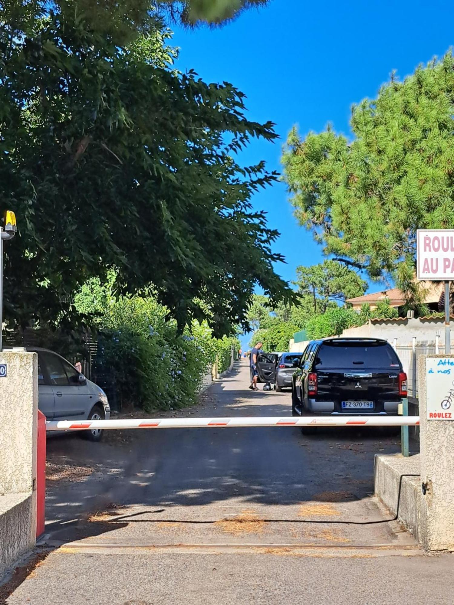 Mini Villa Jardin 50 M Plage ボルゴ エクステリア 写真
